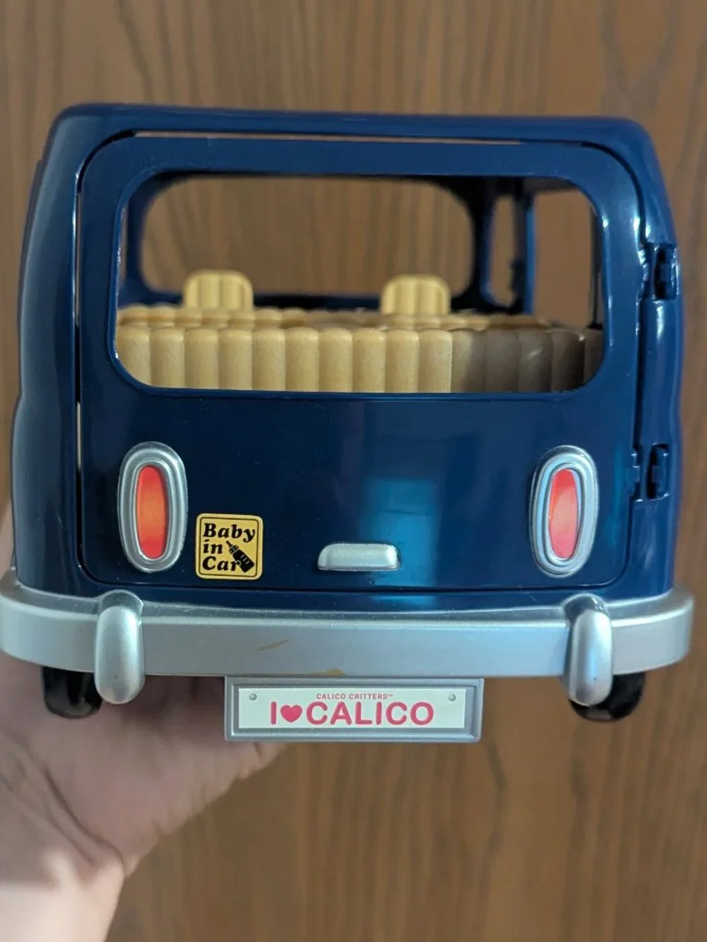 Calico Critters Sylvanian Van Seven Seater Blue w/ Benches & 2 Car Seats